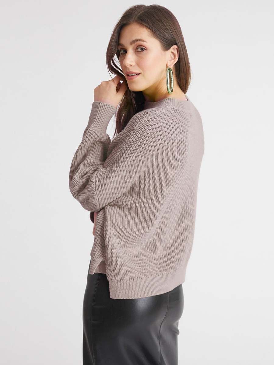 Women 525 America | Charli: Hi-Lo Crewneck Pullover